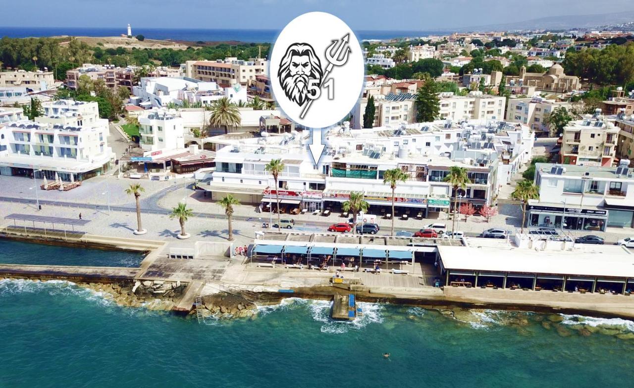 Poseidon 51 - Beachfront Two Bedroom Apartment Pafos Dış mekan fotoğraf